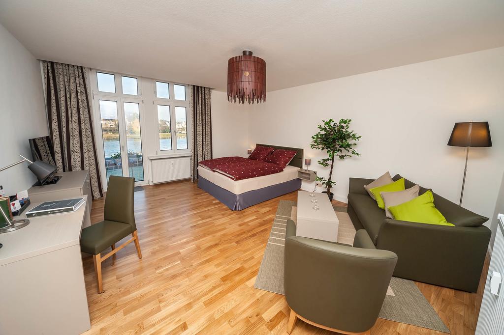 Ferienwohnungen Villa Mosella 베른카슈텔쿠에스 객실 사진