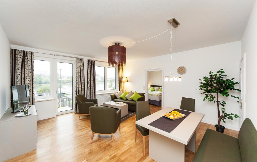 Ferienwohnungen Villa Mosella 베른카슈텔쿠에스 객실 사진